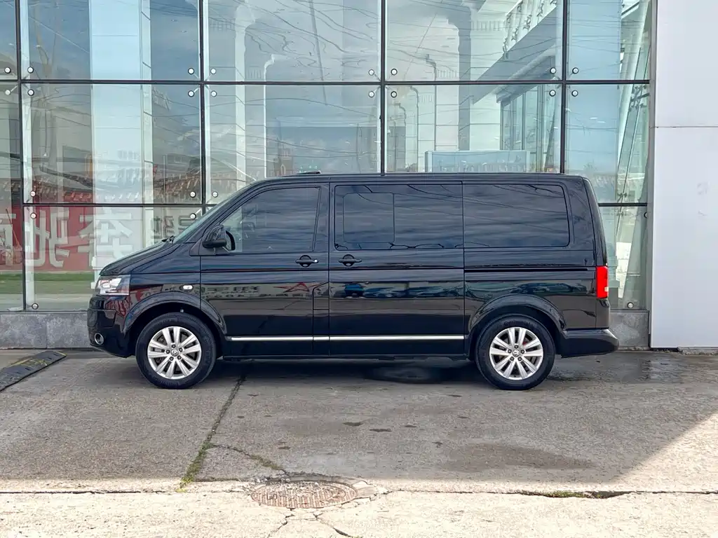 Volkswagen Multivan — миниатюра 8