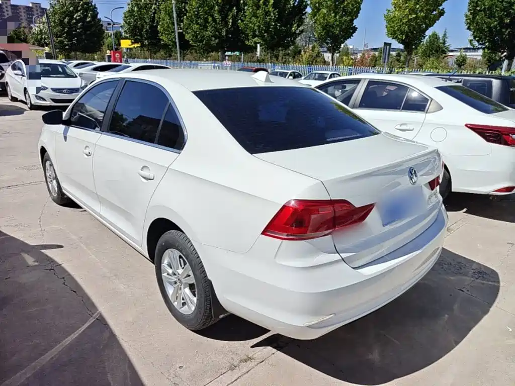 Volkswagen Santana — миниатюра 5