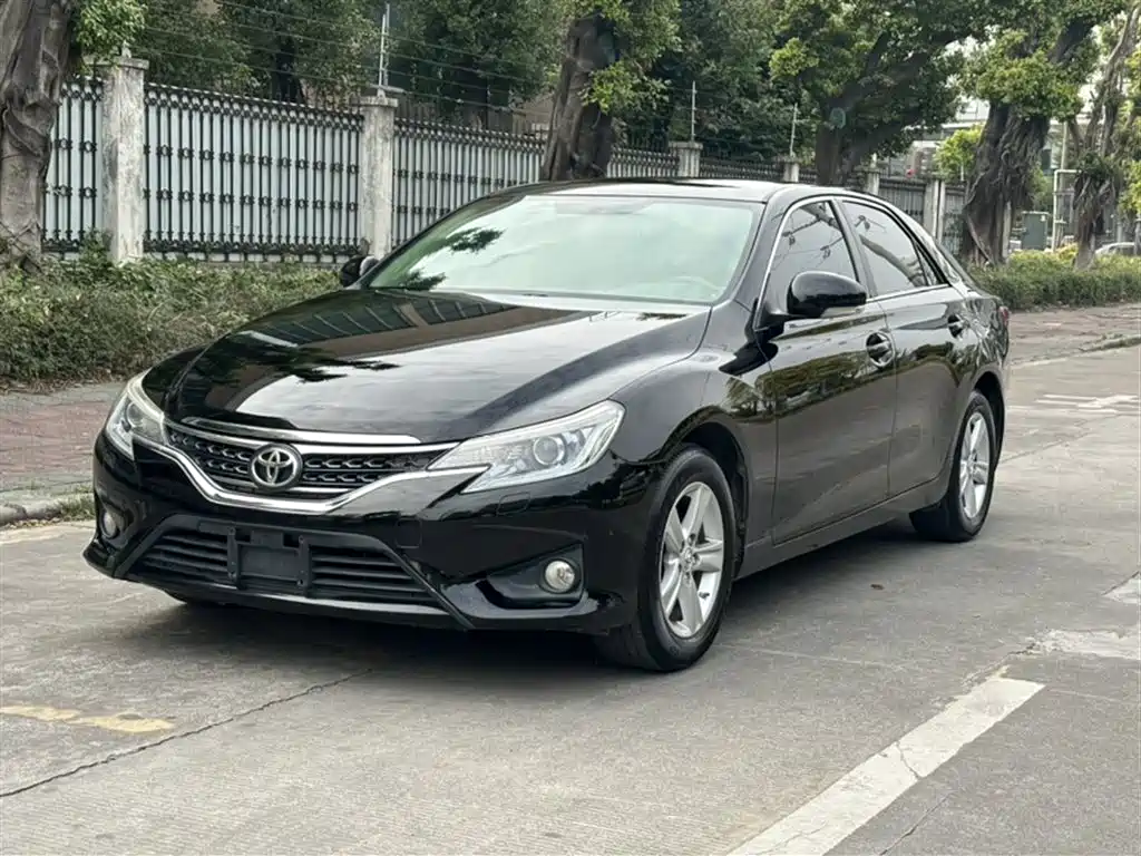 Toyota Reiz 2015