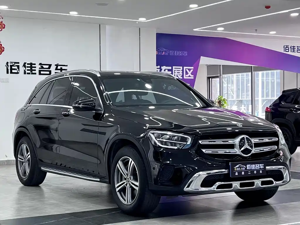 MERCEDES-BENZ GLC