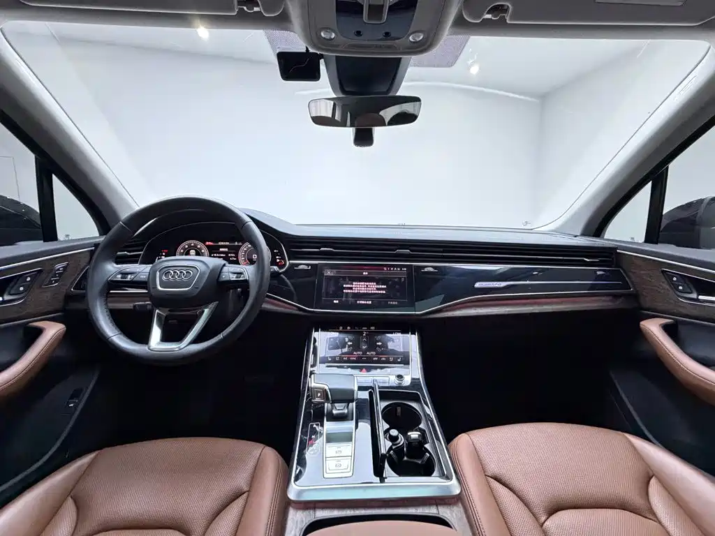 Audi Q7 — миниатюра 9