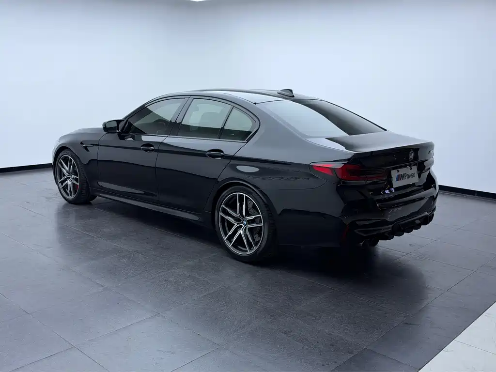 BMW M5 — миниатюра 8