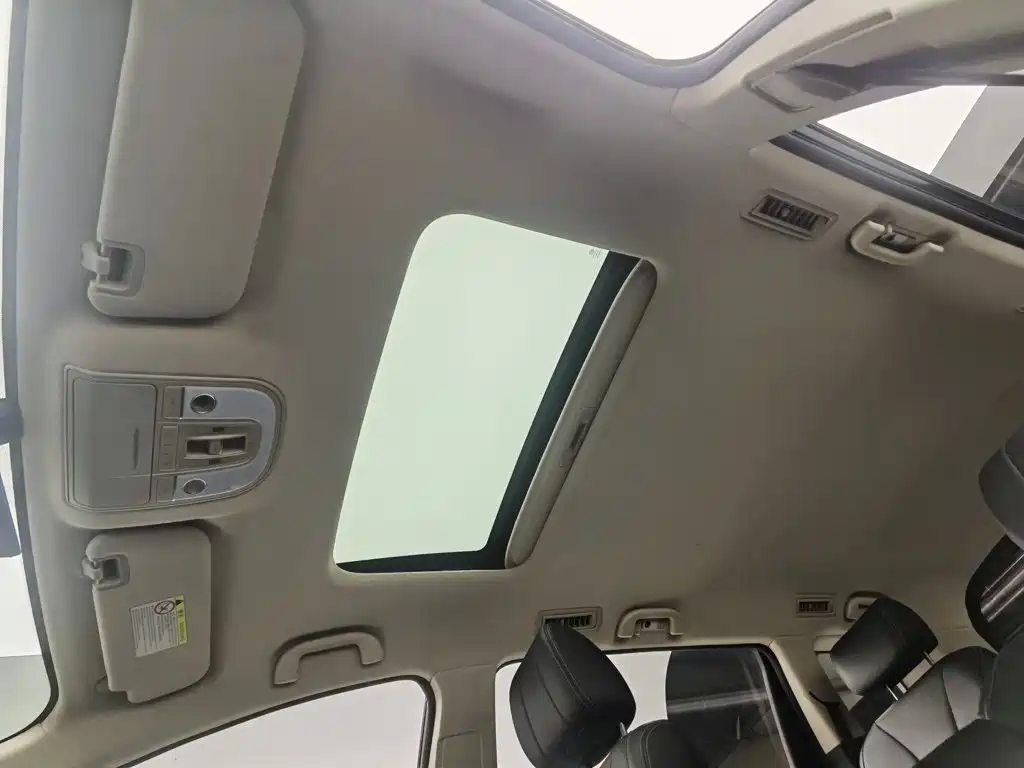 BYD MAX — миниатюра 14