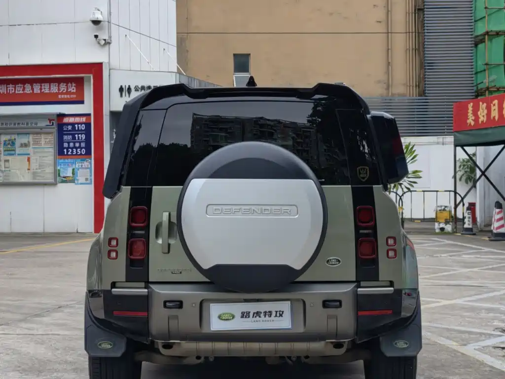 Land Rover Defender — миниатюра 11