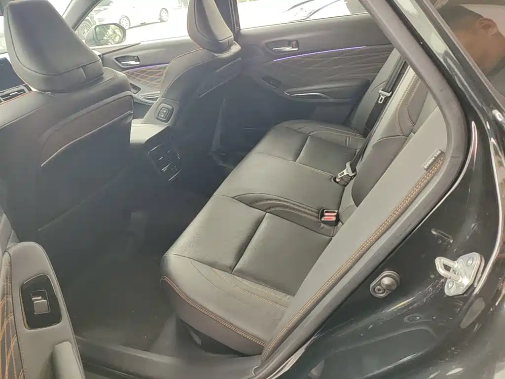 Toyota Avalon — миниатюра 17