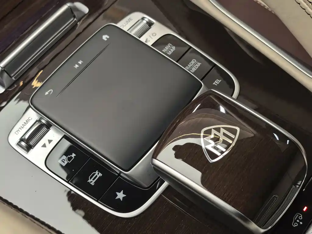 Mercedes-Benz GLS — миниатюра 19