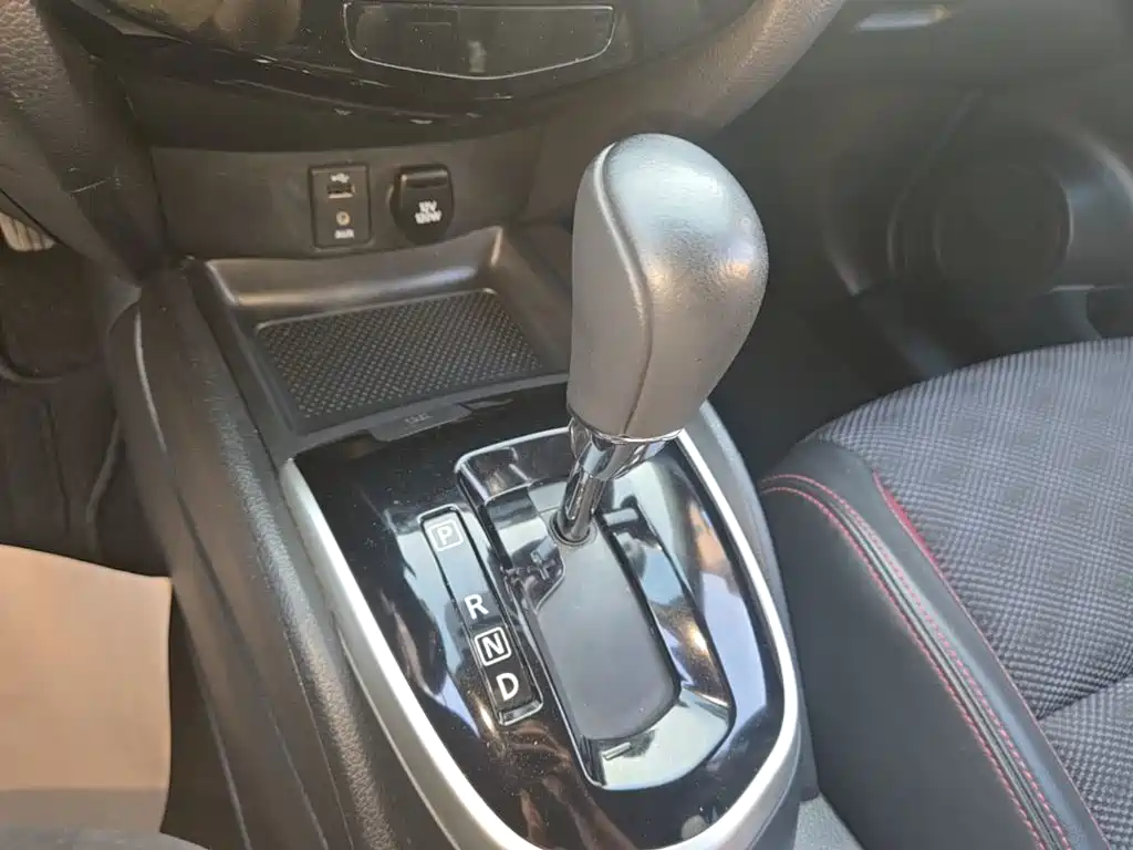 Nissan Qashqai — миниатюра 14