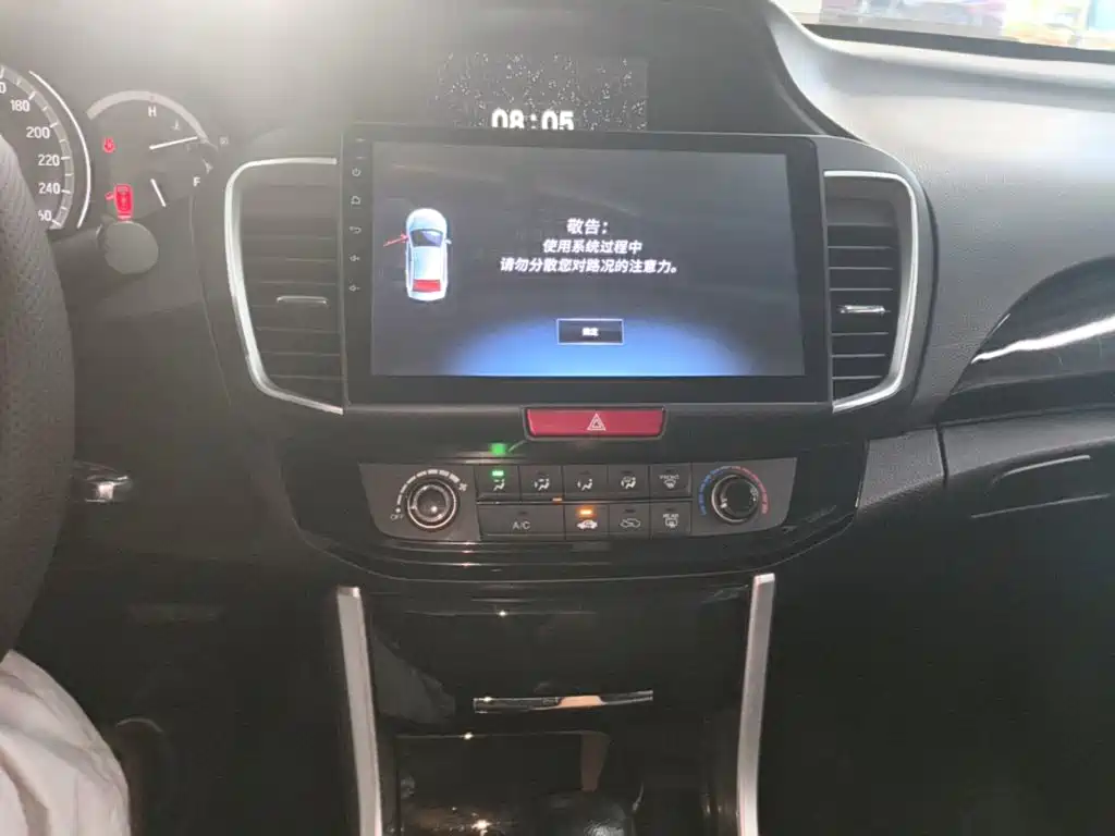 Honda Accord — миниатюра 13