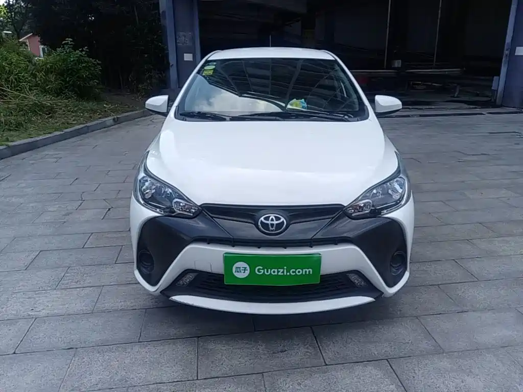 Toyota Yaris L — миниатюра 3