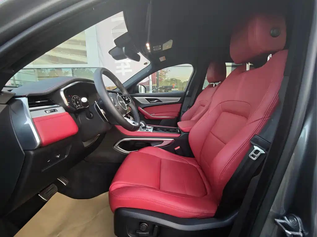 Jaguar F-PACE — миниатюра 12