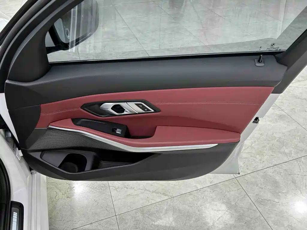 BMW 3 Series — миниатюра 18