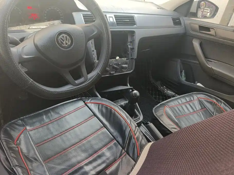 Volkswagen Santana — миниатюра 16