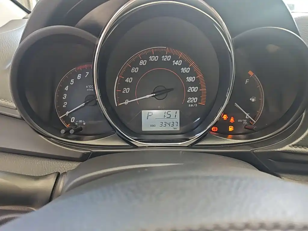 Toyota Yaris L — миниатюра 12