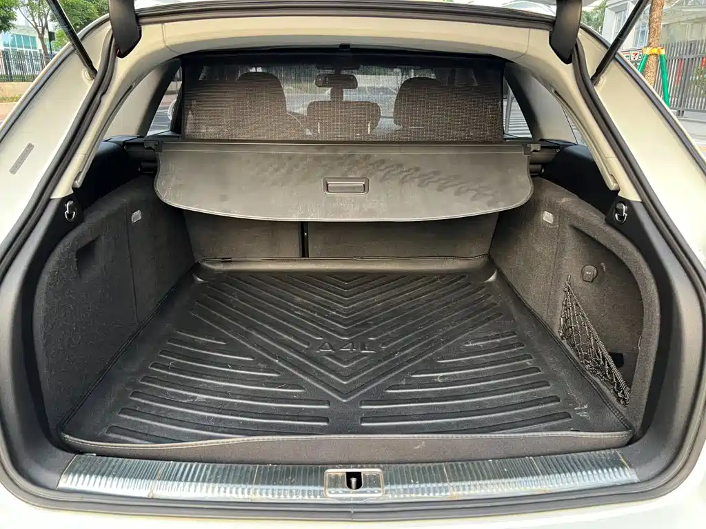 Audi A4 (Import) — миниатюра 30