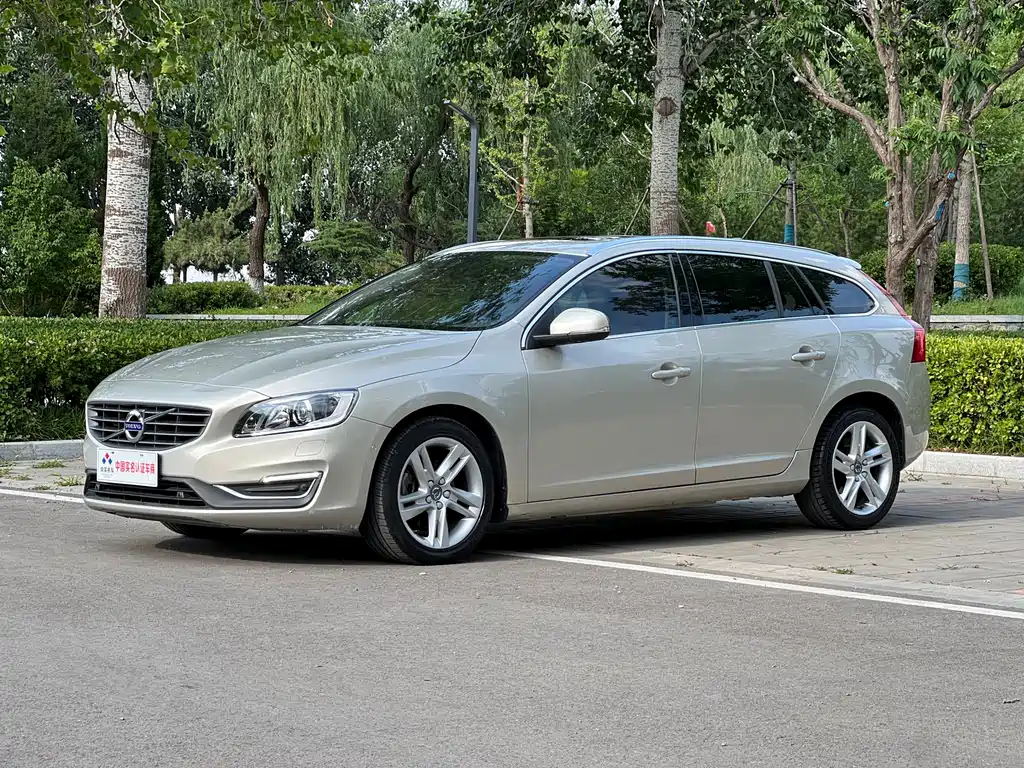 Volvo V60 2016