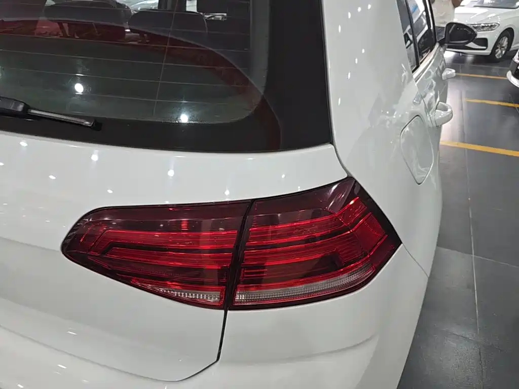 Volkswagen Golf — миниатюра 8