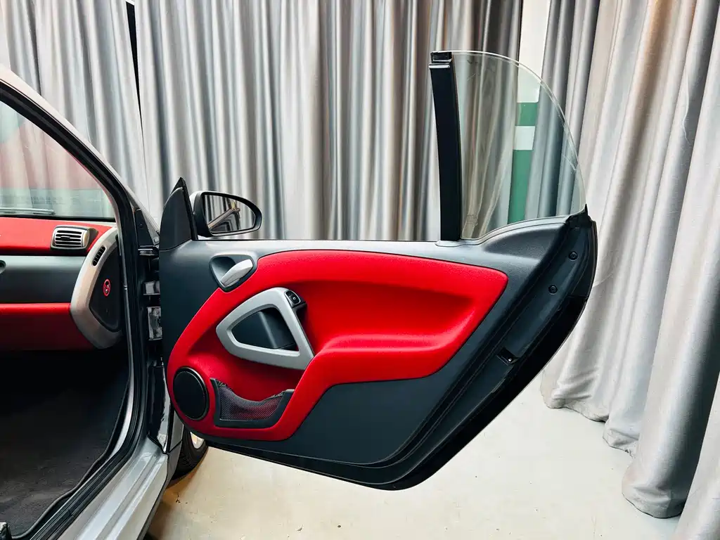 smart Smart Fortwo — миниатюра 12
