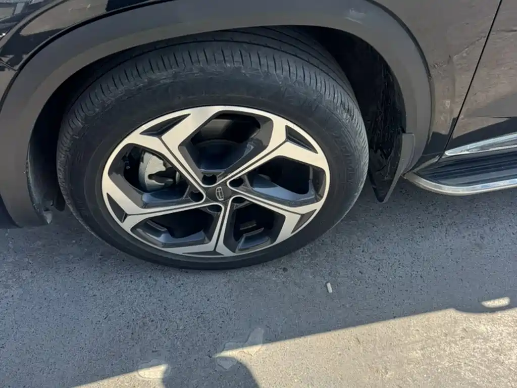 Geely Xingyue L — миниатюра 24