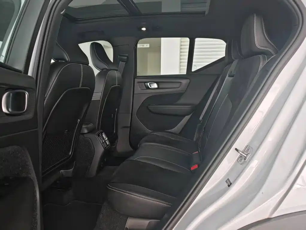Volvo XC40 NEV — миниатюра 13
