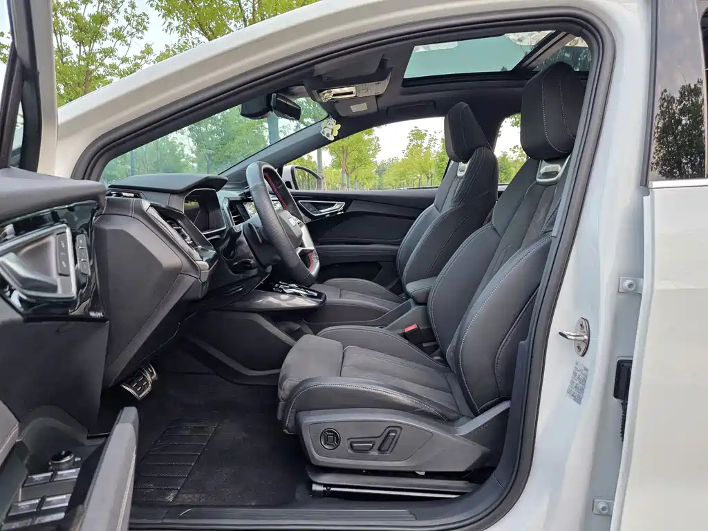 Audi Q4 e-tron 2023 50 e-tron quattro