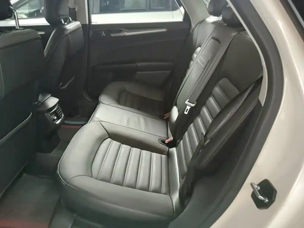 Ford Mondeo — миниатюра 17