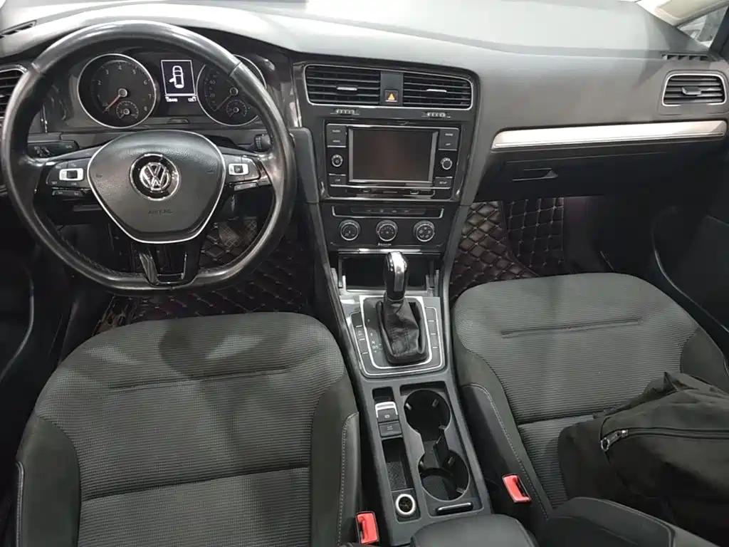 Volkswagen Golf — миниатюра 10