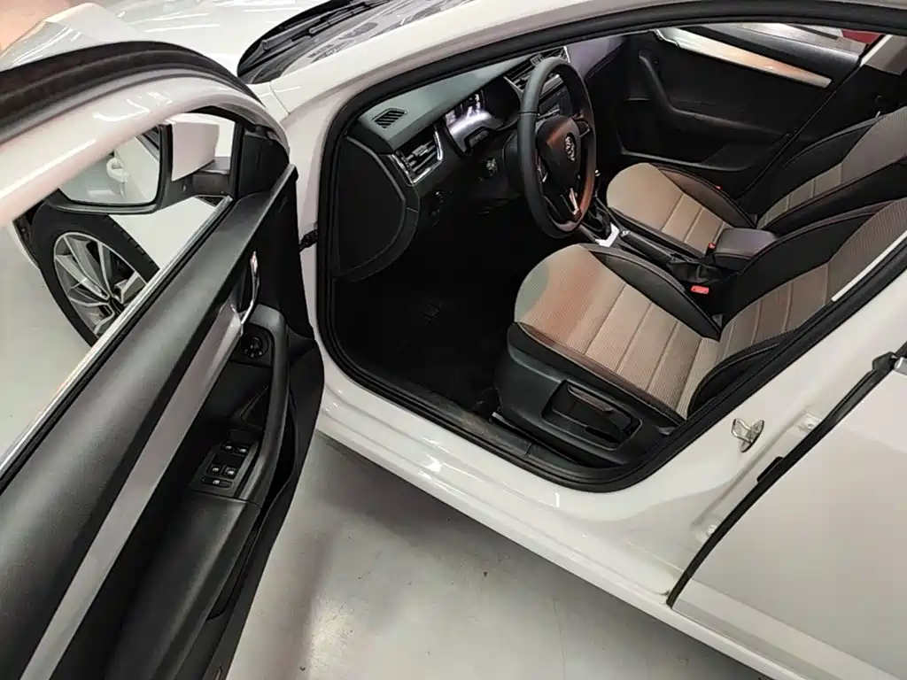Skoda Octavia — миниатюра 16