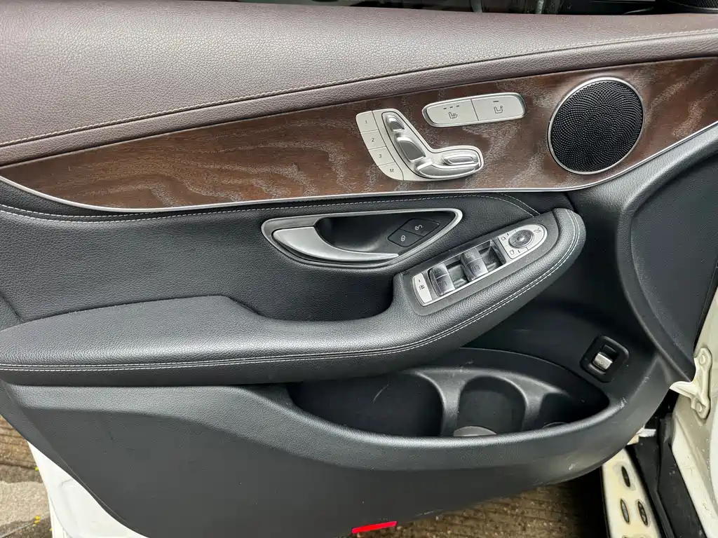 Mercedes-Benz GLC — миниатюра 10
