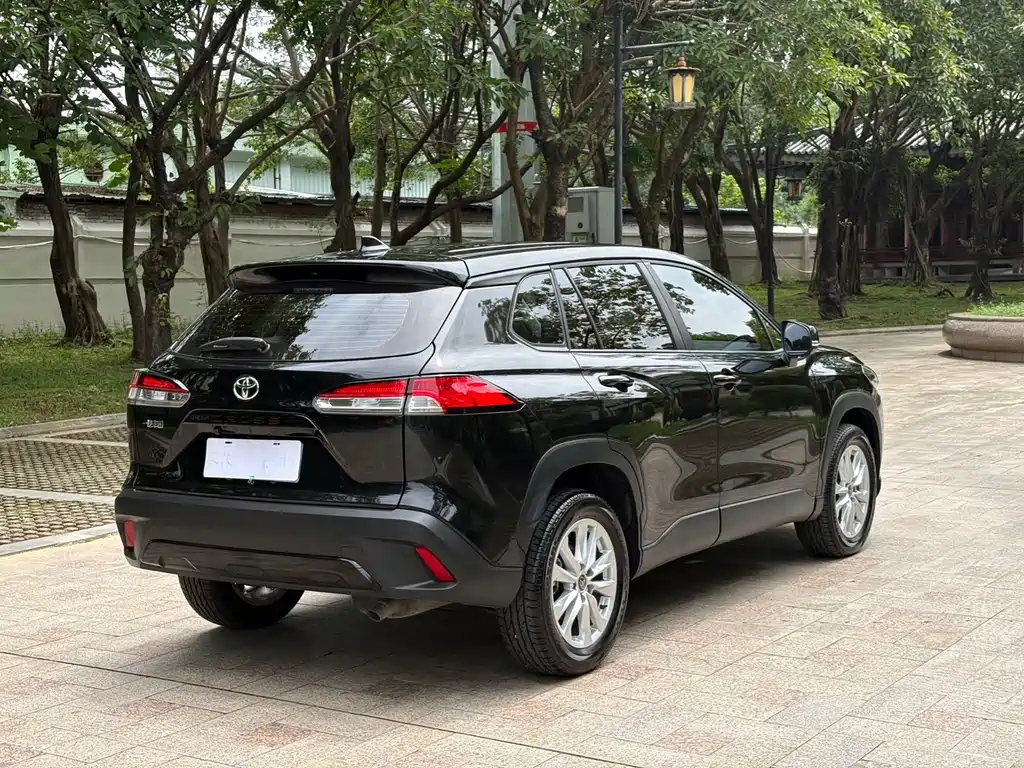 Toyota Corolla Cross — миниатюра 18