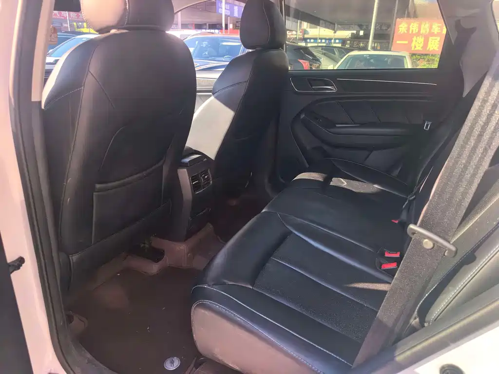 Roewe RX5 — миниатюра 5