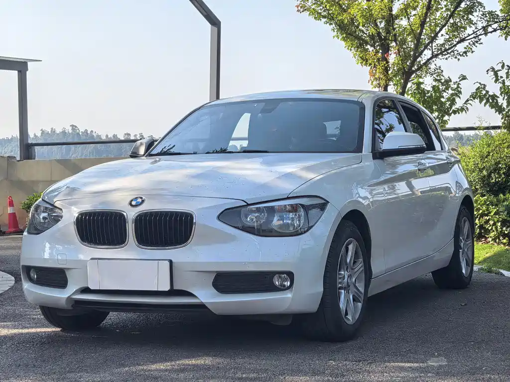 BMW 1 Series (Import)