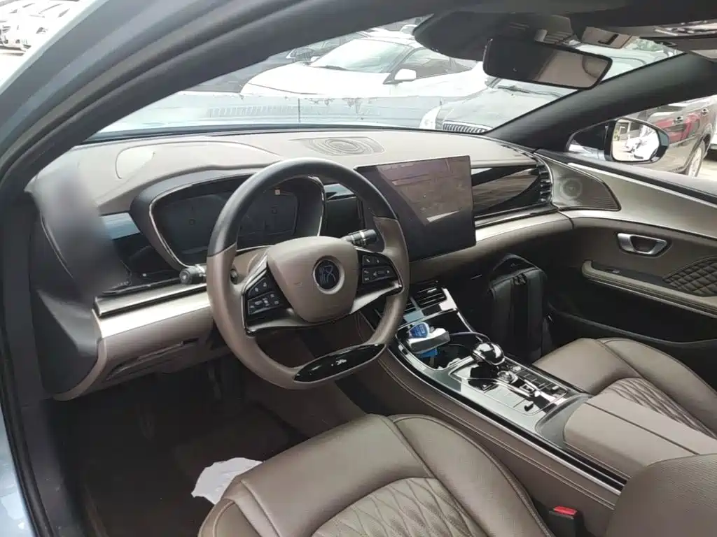BYD Han — миниатюра 10
