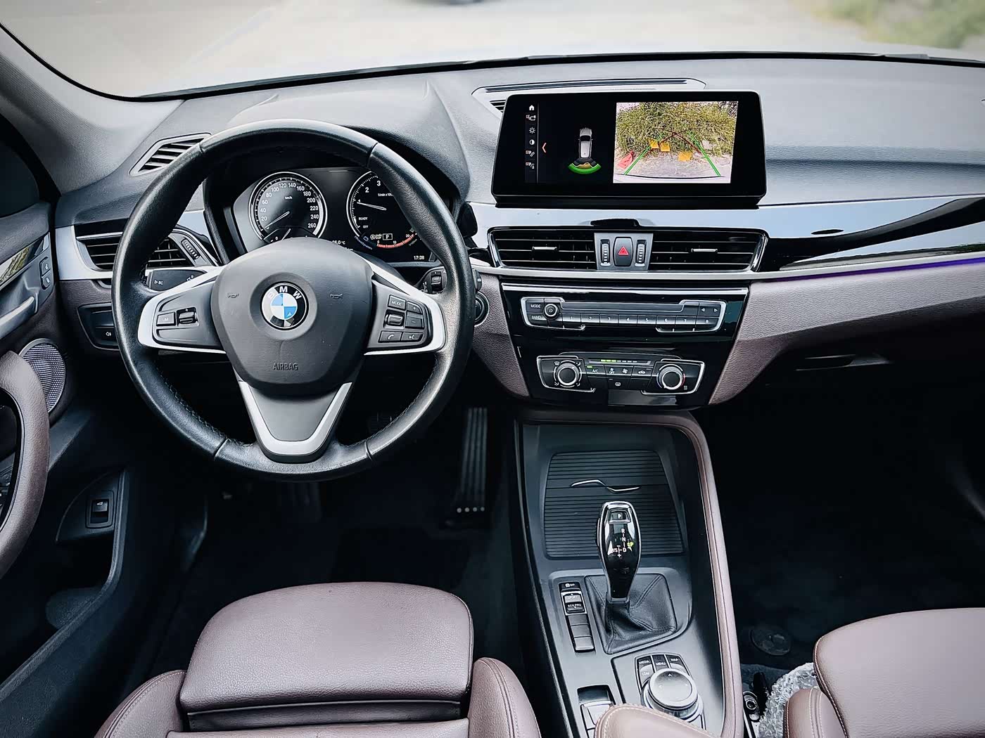 BMW X1 1.5 л 2022 г. Белый, пробег 48000 км