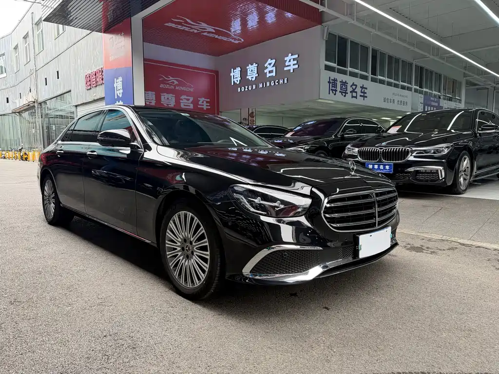 Mercedes-Benz E-Class — миниатюра 3