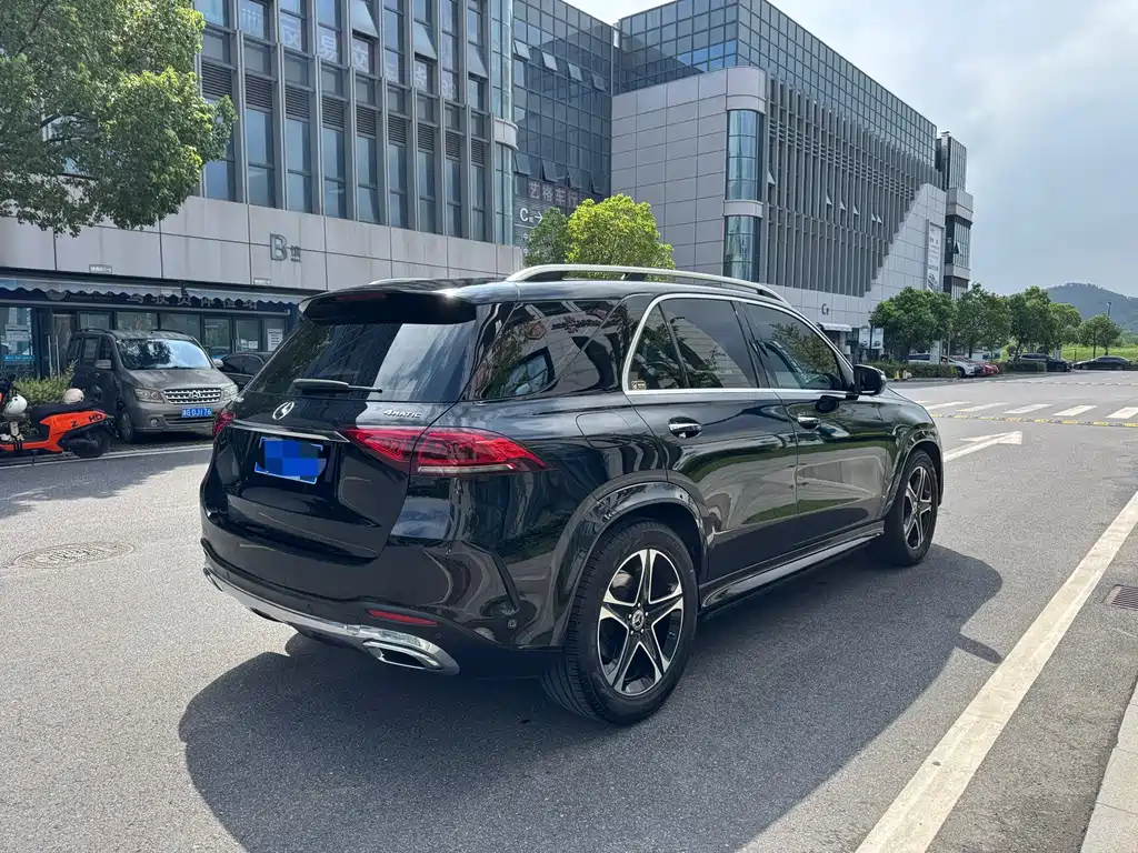Mercedes-Benz GLE (Import) — миниатюра 6