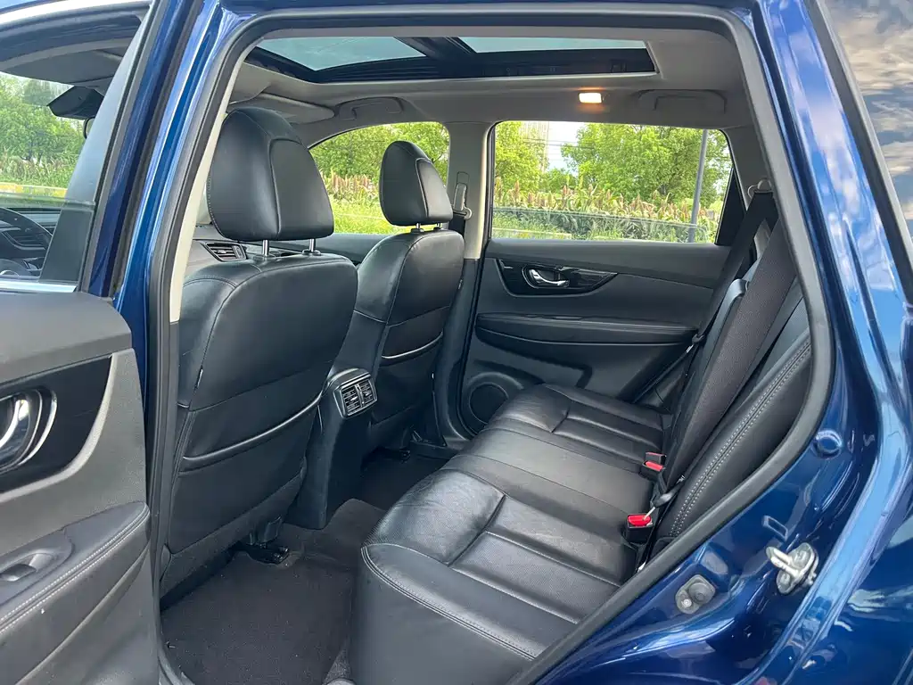 Nissan X-Trail — миниатюра 12