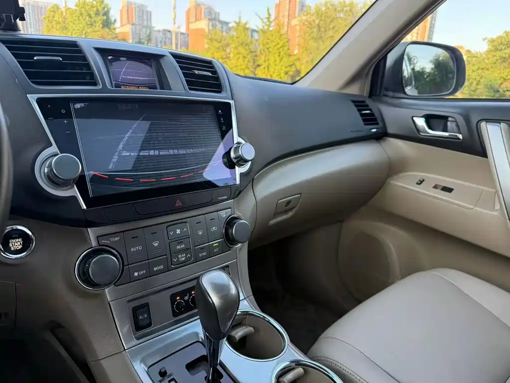 Toyota Highlander — миниатюра 14