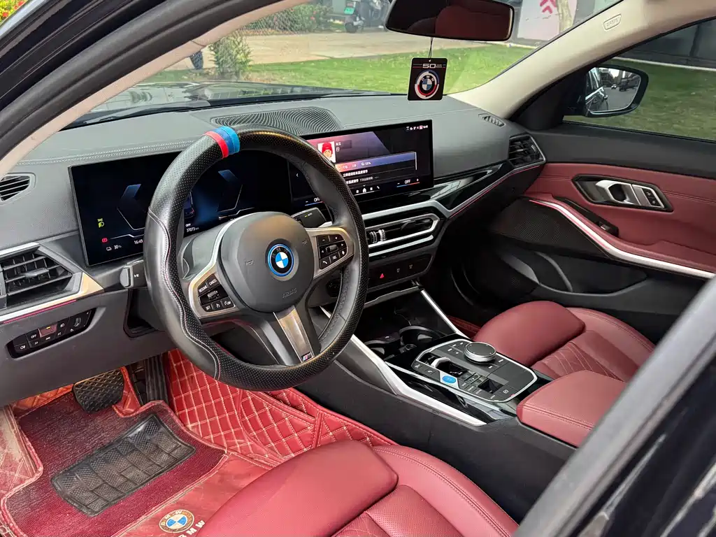 BMW i3 2024 eDrive 35 L