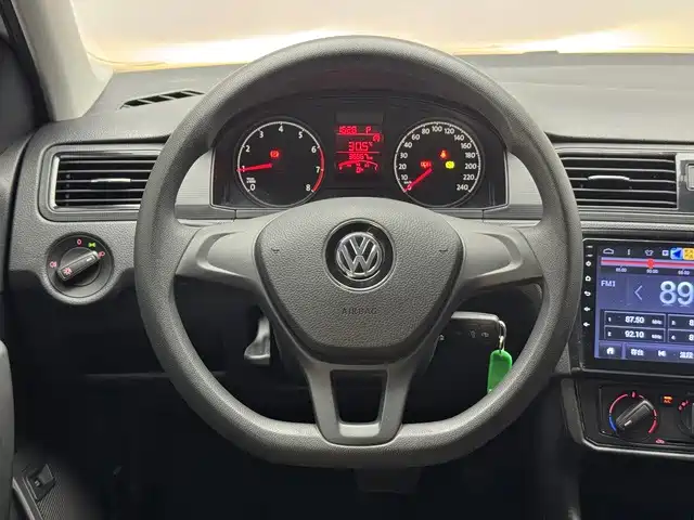 Volkswagen Santana — миниатюра 8