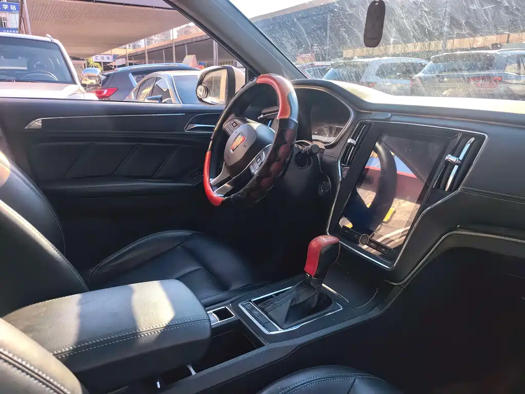 Roewe RX5 — миниатюра 8