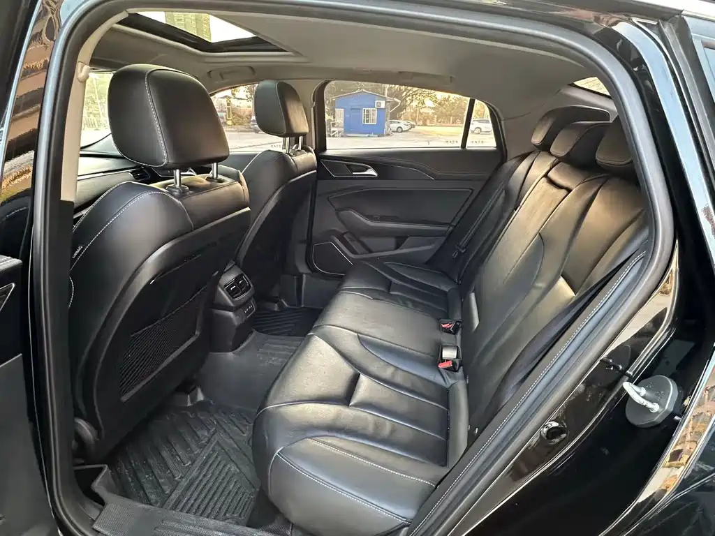 Hongqi Hongqi H5 — миниатюра 4