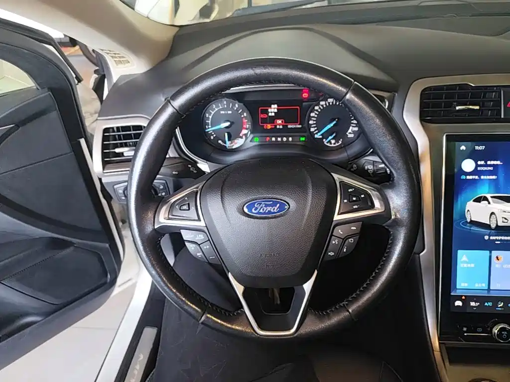 Ford Mondeo — миниатюра 11