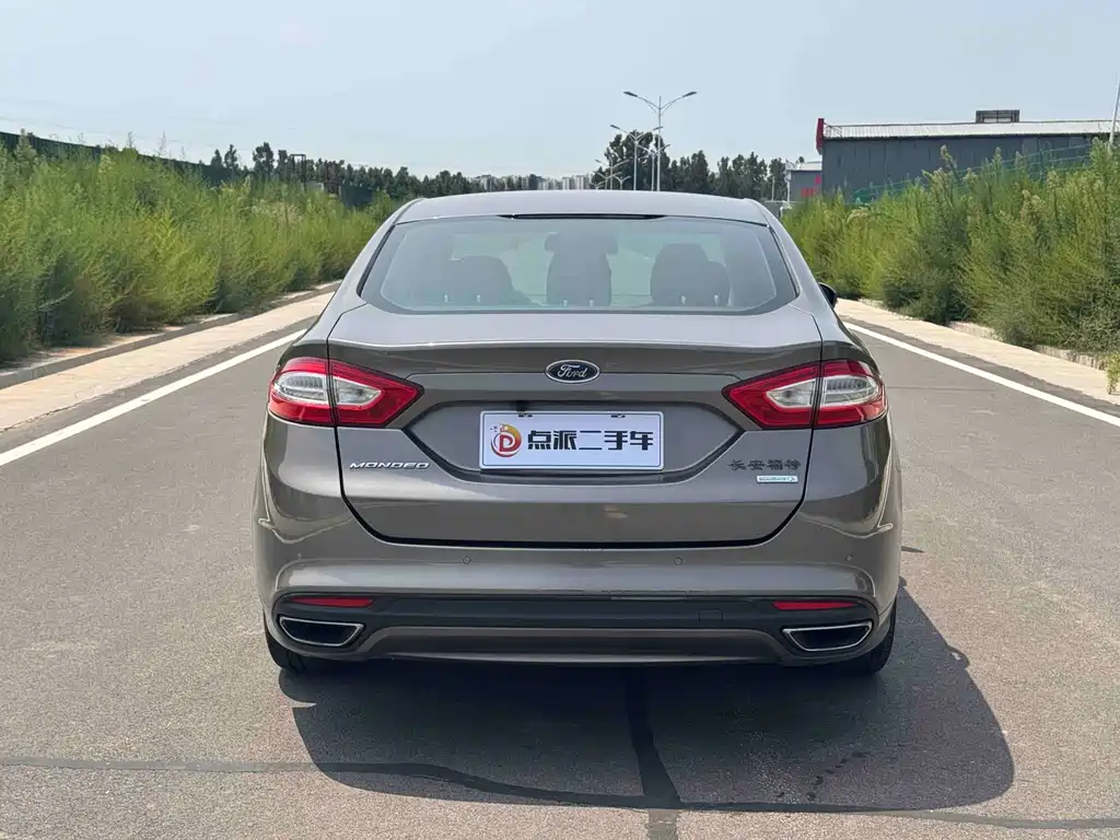 Ford Mondeo — миниатюра 5