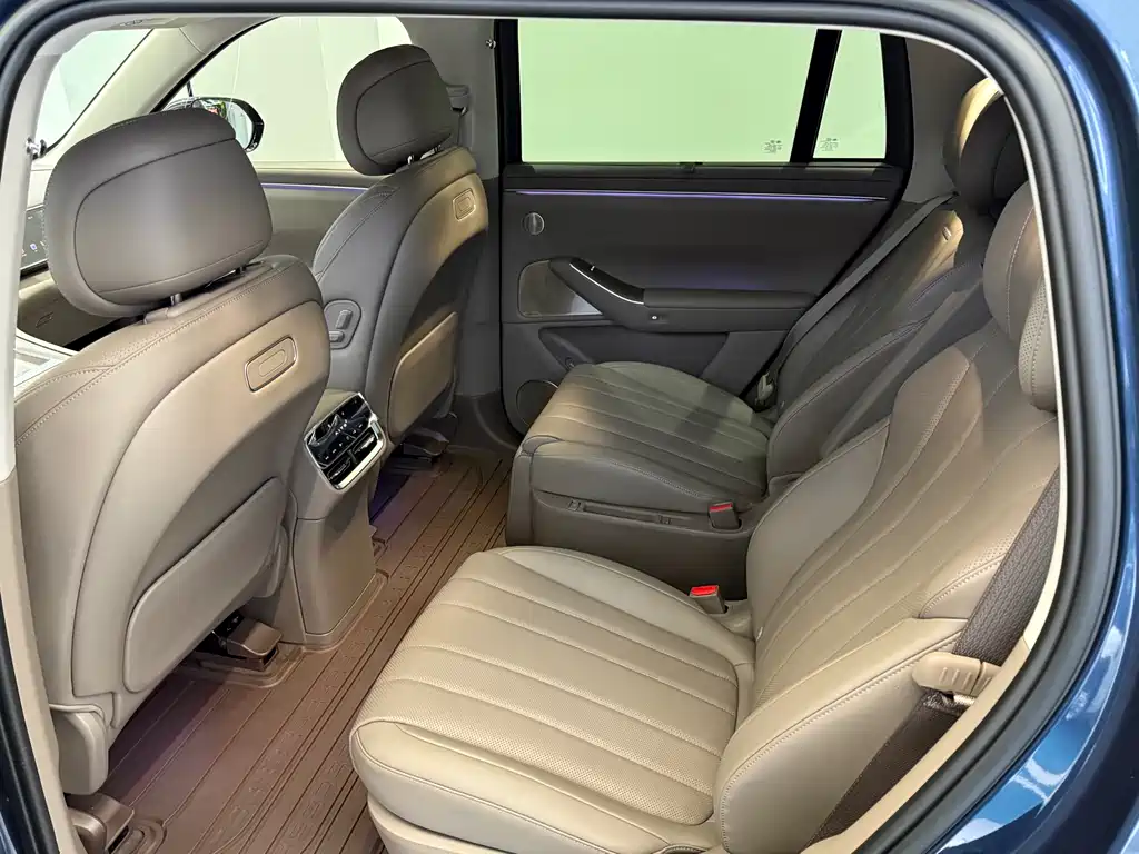 AITO ASK THE WORLD M7