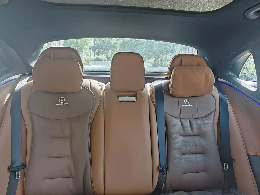 Mercedes-Benz E-Class — миниатюра 27