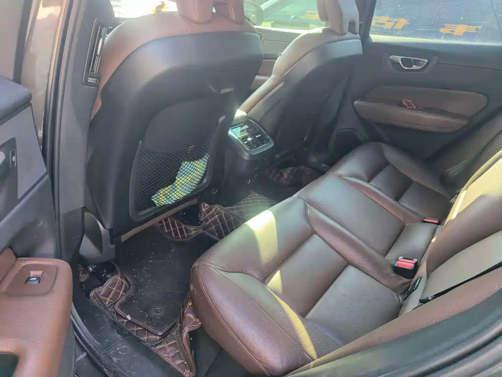 Volvo XC60 — миниатюра 4