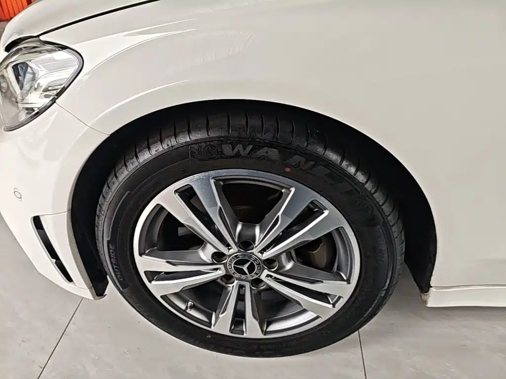 Mercedes-Benz C-Class — миниатюра 23