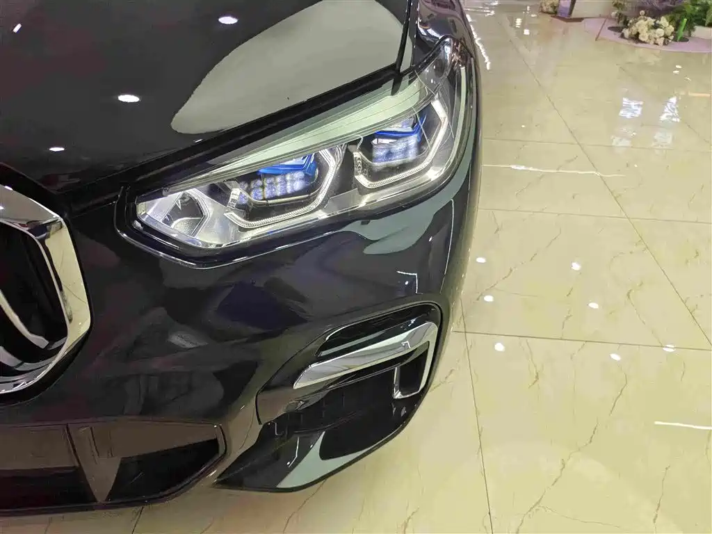 BMW X5 — миниатюра 9