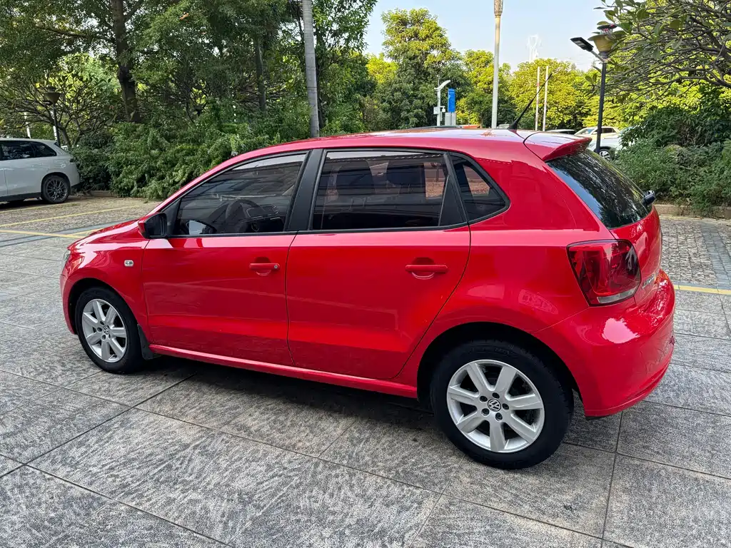 Volkswagen Polo — миниатюра 7