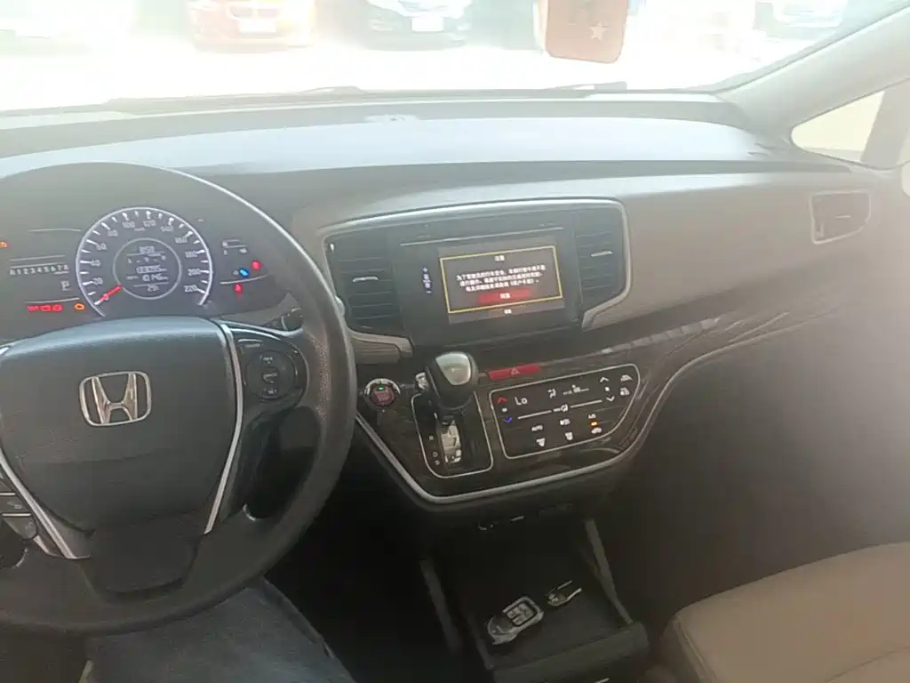 Honda Odyssey — миниатюра 10
